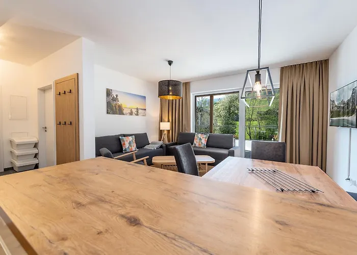 公寓 Mountain Feelings - By Mynests 格洛博明